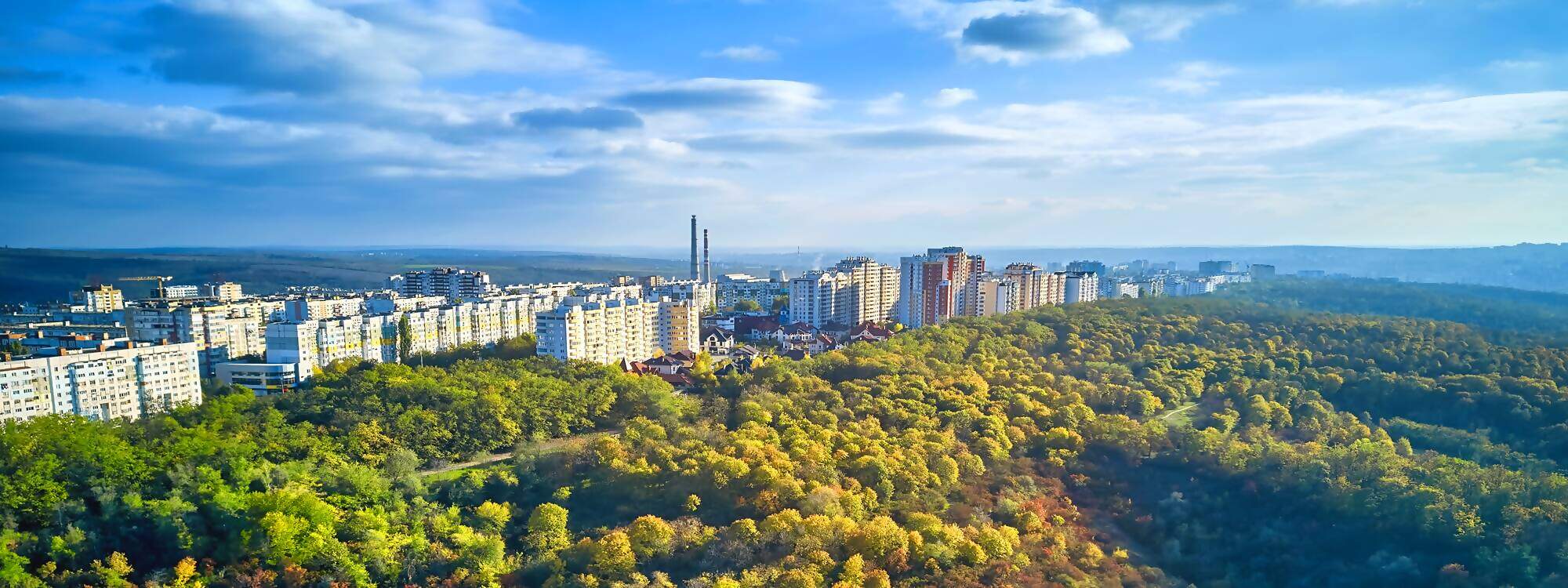 Schoene Herbststadtlandschaft in Kischinow Moldawien